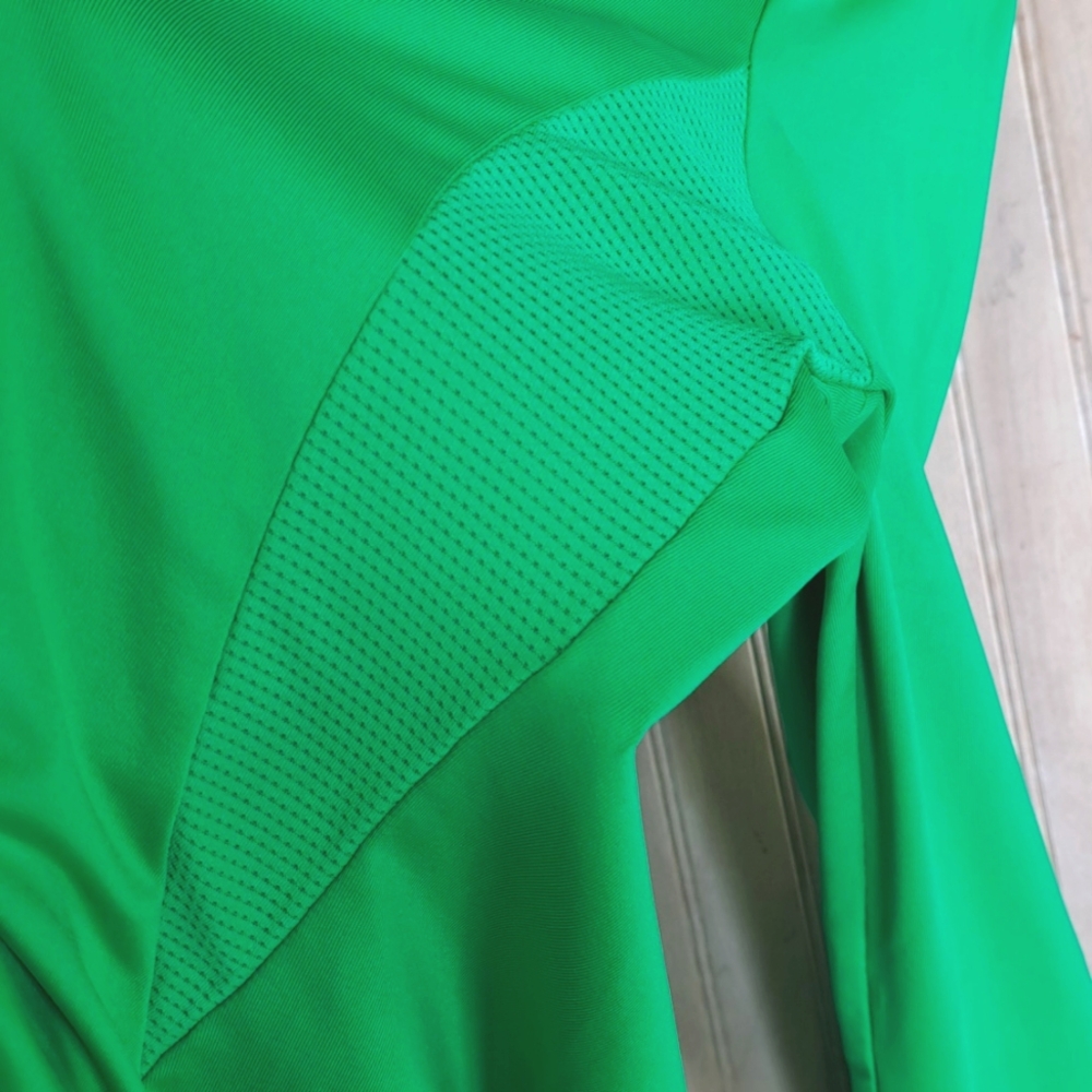 FILA Sport Green V-Neck Long Sleeve Performance Top Activewear Live In Motion - Picture 6 of 11